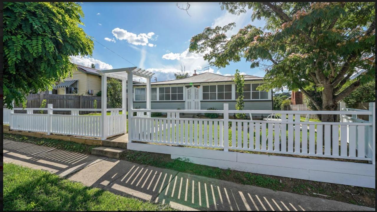 "Donnelly House" Villa Tenterfield Exteriör bild
